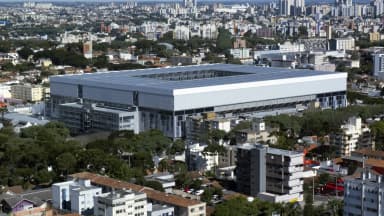 Vista aérea da Arena da Baixada (Ligga Arena), estádio do Athletico-PR em Curitiba
