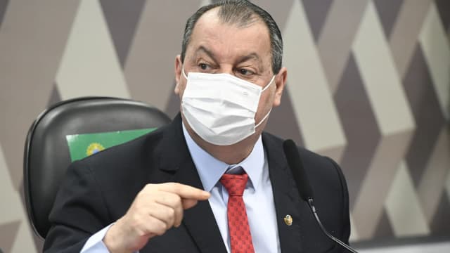 Senador Omar Aziz durante sessão no Senado Federal (foto de arquivo, 2021)