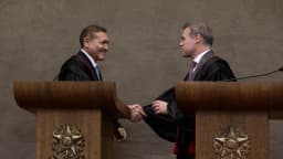 Ministros do TSE em sessão solene no plenário do tribunal