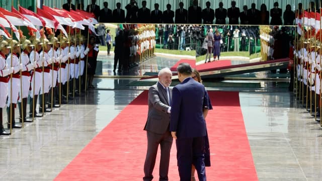 Presidente Lula recebe o presidente chinês Xi Jinping em cerimônia oficial no Palácio do Planalto
