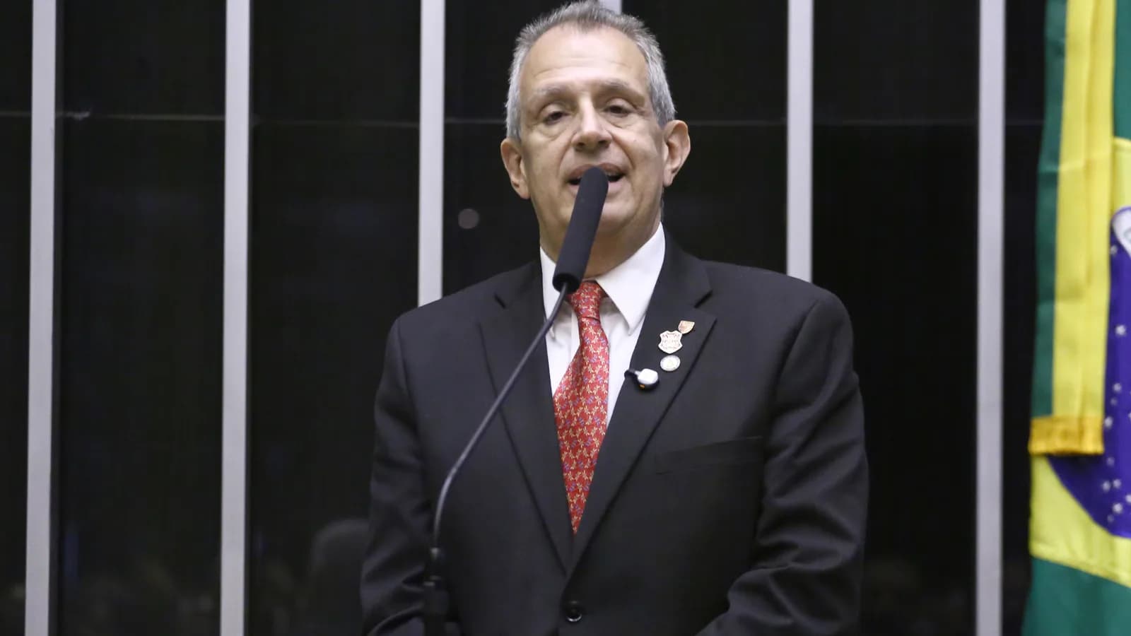Luiz Eduardo Baptista, o Bap, discursa em sessão na Câmara dos Deputados em homenagem aos 130 anos do Flamengo