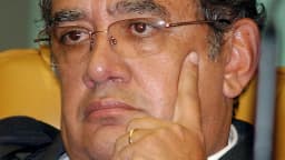 O ministro do STF Gilmar Mendes em close, com expressão pensativa