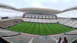 Vista panorâmica do interior da Neo Química Arena, estádio do Corinthians