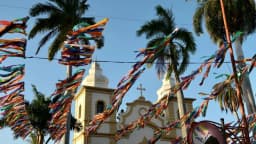Igreja matriz de Montes Claros (MG), decorada para as Festas de Agosto (foto de arquivo)