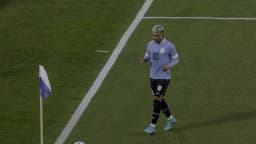 Giorgian de Arrascaeta em campo pela seleção do Uruguai, em jogo de 2022