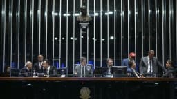 Mesa do Senado Federal durante sessão plenária desta quarta-feira (2), mesmo dia em que Alcolumbre rebateu pressão por impeachment de Moraes