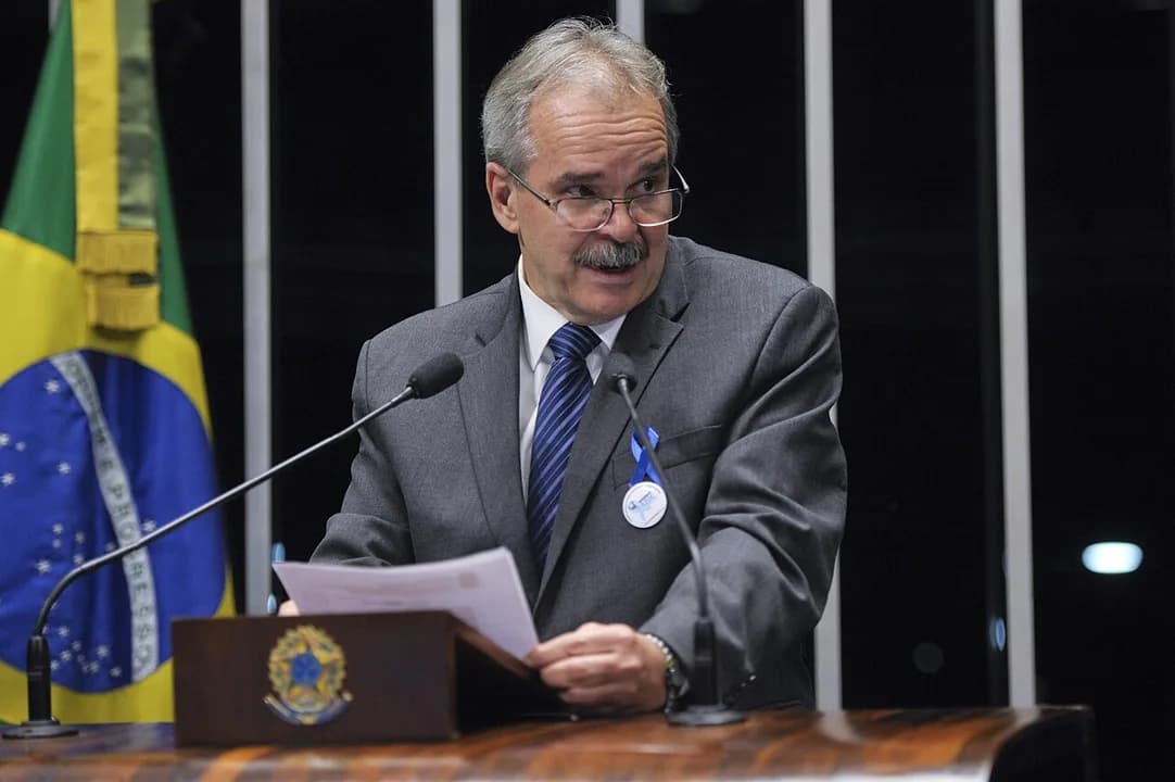 Plenário do Senado Federal durante sessão solene do Congresso Nacional. 
  Sessão solene destinada a comemorar os 26 anos do Dia Nacional de Combate ao Câncer - Saúde do Homem (Mov