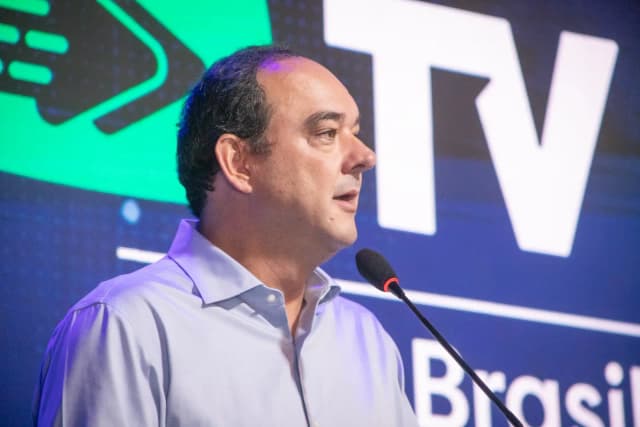 Flávio Roscoe, candidato do PL ao governo de Minas Gerais, durante o debate da TV Sim Brasil e da Rede TMC, em 2 de setembro de 2026
