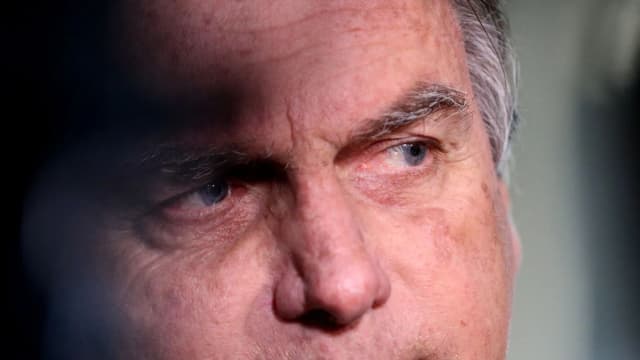 Jair Bolsonaro em foto de arquivo, close-up do rosto