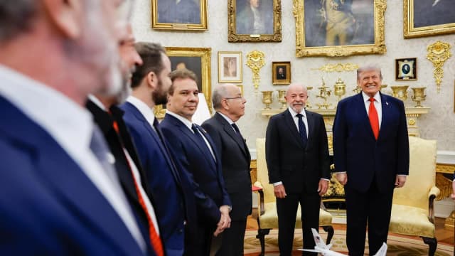 Lula e Donald Trump conversam no Salão Oval da Casa Branca