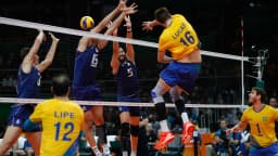Jogada de bloqueio em partida de vôlei da seleção brasileira (foto de arquivo)