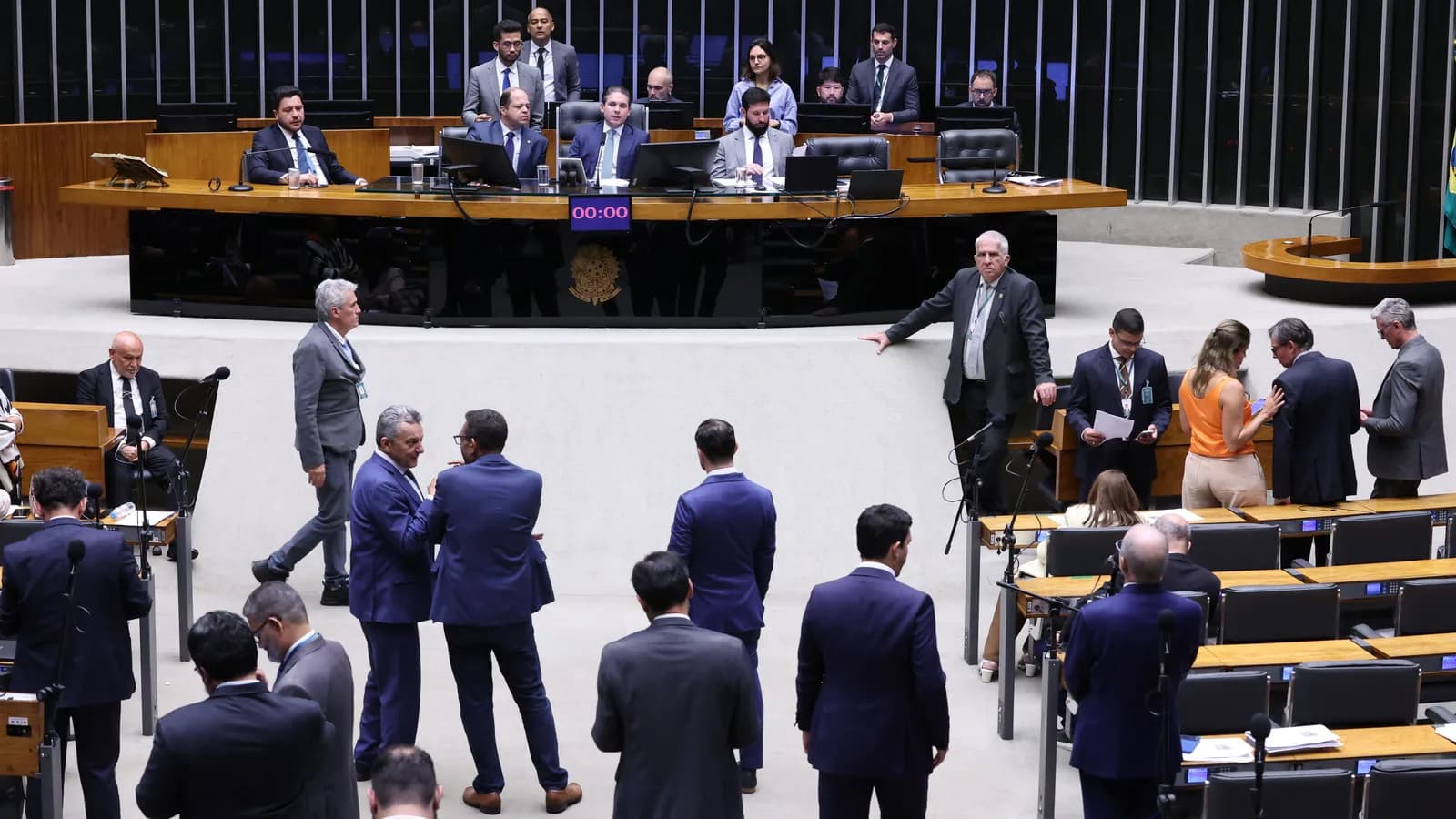 Plenário da Câmara dos Deputados durante discussão e votação de propostas legislativas