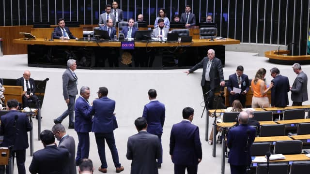 Plenário da Câmara dos Deputados durante discussão e votação de propostas legislativas