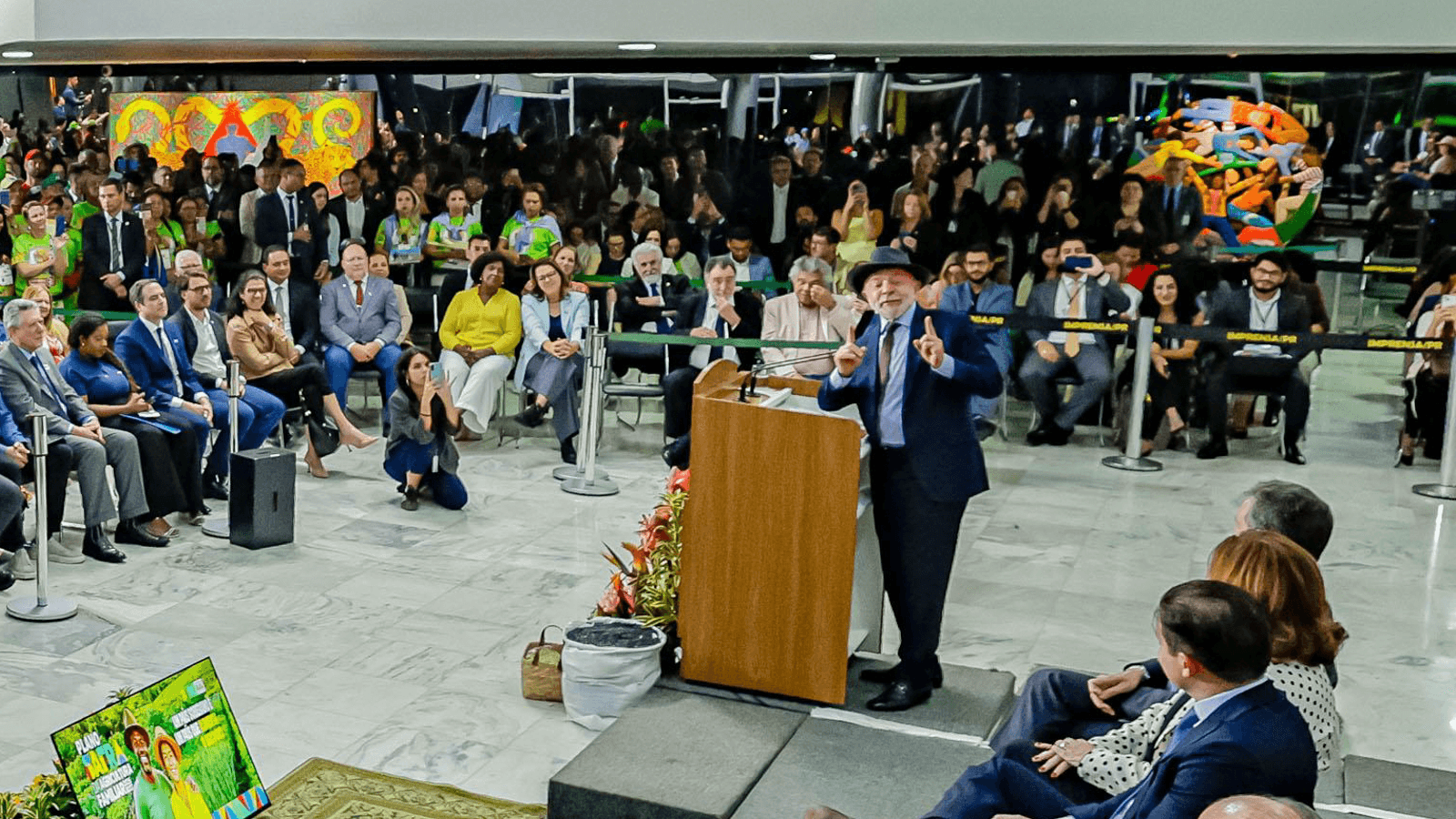 Lula discursa em púlpito durante cerimônia no Palácio do Planalto, imagem de arquivo