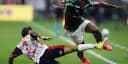 Jogador do Palmeiras disputa bola em jogo pela Libertadores, em foto de arquivo de agosto de 2026