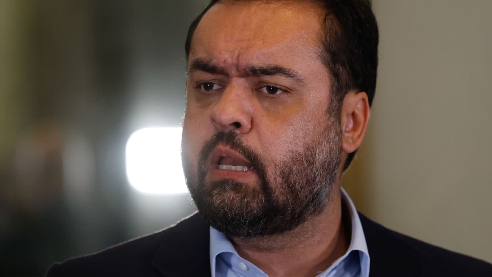 Governador do Rio de Janeiro, Cláudio Castro, fala em entrevista sobre segurança pública (foto de arquivo)