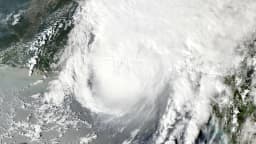 Imagem de satélite do furacão Isaías, categoria 3, sobre o Golfo do México