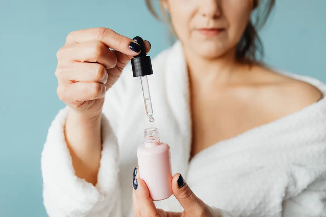 Cuidados essenciais com a pele durante a menopausa