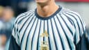 Nico Paz em campo com o uniforme da seleção argentina