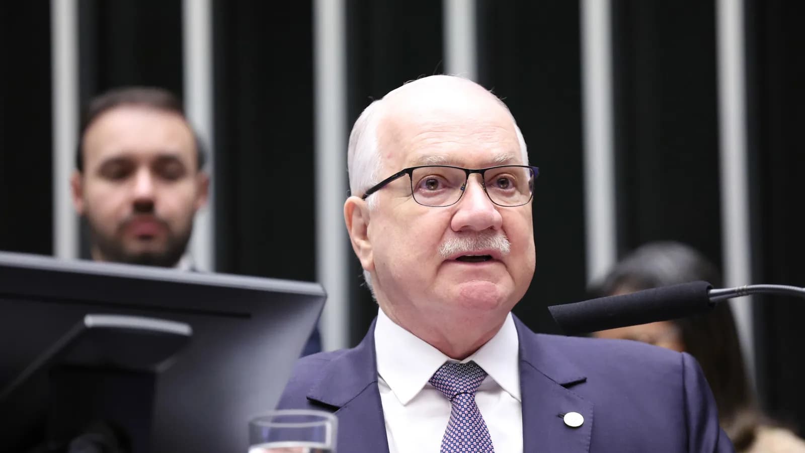 O ministro Edson Fachin, presidente do STF, discursa em cerimônia na Câmara dos Deputados