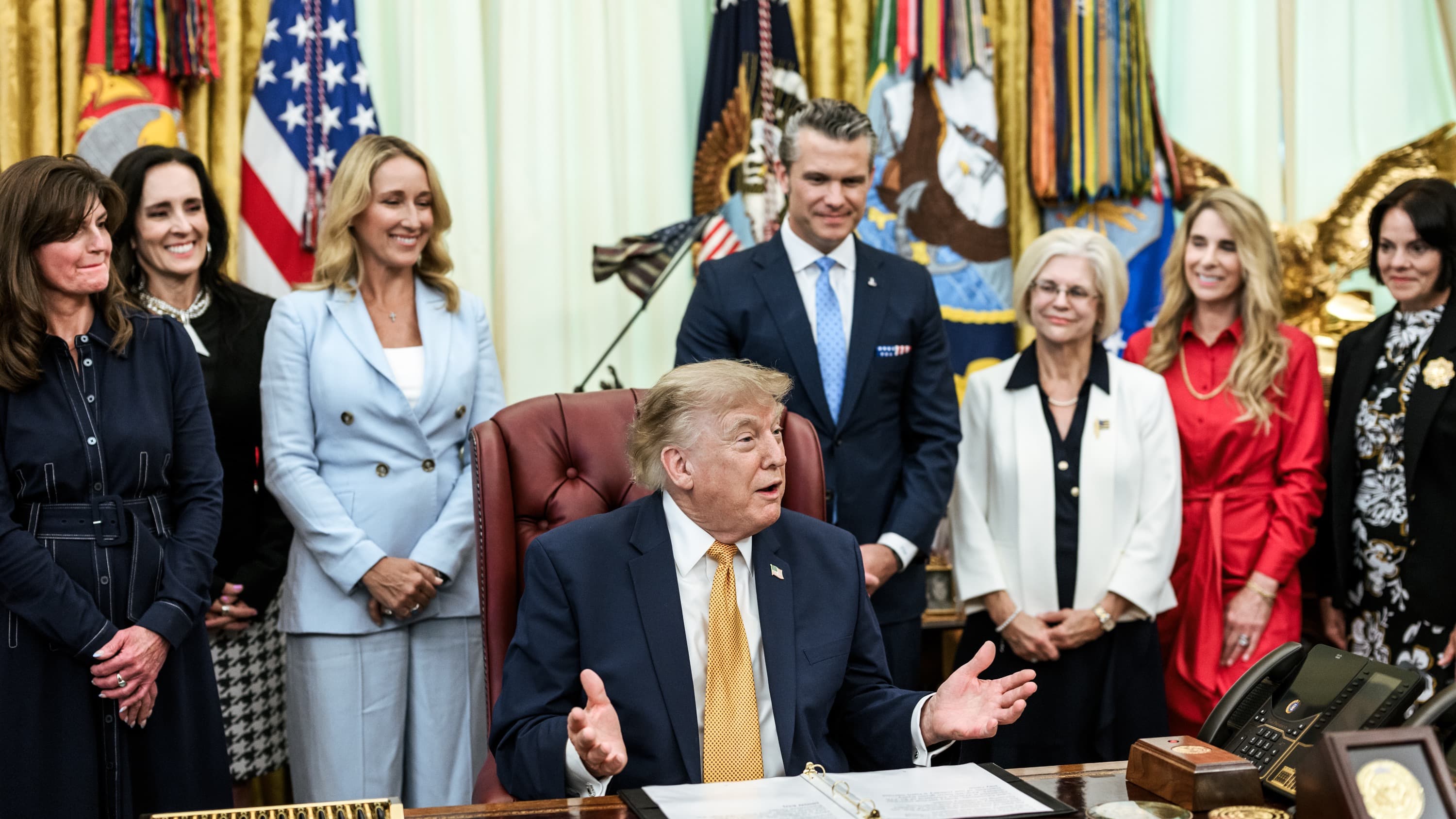 Donald Trump durante assinatura de ordem executiva no Salão Oval da Casa Branca, foto de arquivo de 3 de agosto de 2026