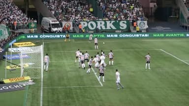 Palmeiras e Atlético-MG em confronto no Allianz Parque, em São Paulo (imagem de arquivo)