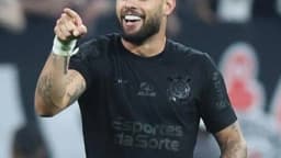Yuri Alberto comemora gol pelo Corinthians em partida de arquivo contra o Palmeiras