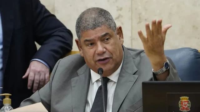 Milton Leite aparece em plenário da Câmara Municipal de São Paulo, em foto de arquivo.