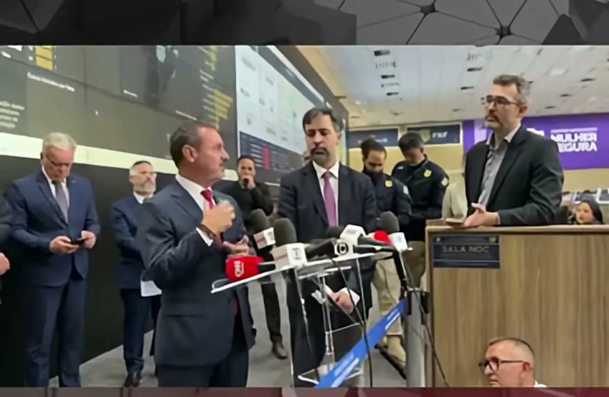 Andrei Rodrigues, diretor-geral da PF, durante coletiva no Centro Integrado de Comando e Controle Nacional