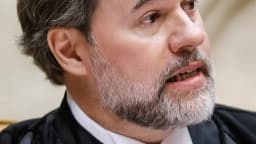 Ministro Dias Toffoli fala durante sessão do STF