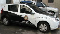 Viatura da Polícia Civil do Rio de Janeiro estacionada em via pública (foto de arquivo)