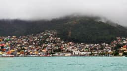 Vista panorâmica da cidade de Angra dos Reis, no Rio de Janeiro
