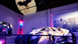 O Batmóvel em exibição no tour dos estúdios da Warner Bros em Hollywood
