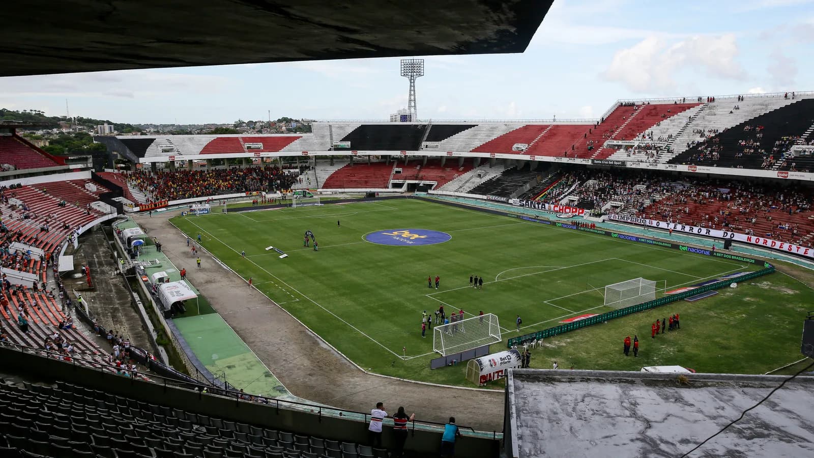 Vista geral do Estádio do Arruda, tradicional casa do Santa Cruz, durante partida