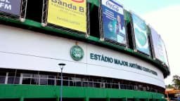 Fachada do Estádio Major Antônio Couto Pereira, em Curitiba, casa do Coritiba