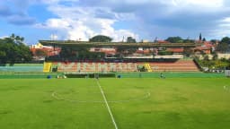 Gramado e arquibancadas de estádio durante jogo de futebol feminino do Palmeiras (foto de arquivo, 2019)