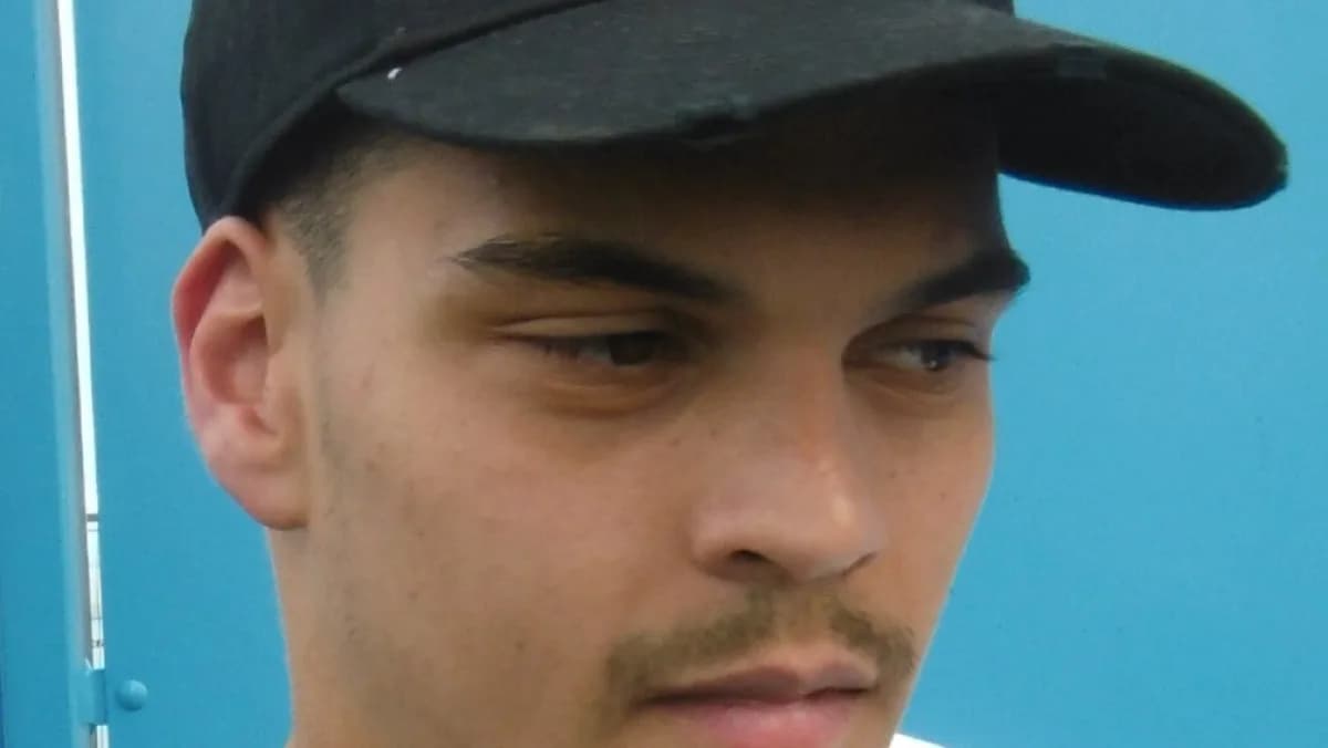 Goleiro Gabriel Brazão, do Santos, em foto de arquivo usando boné preto
