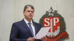 Tarcísio de Freitas durante sessão solene de posse como governador de São Paulo