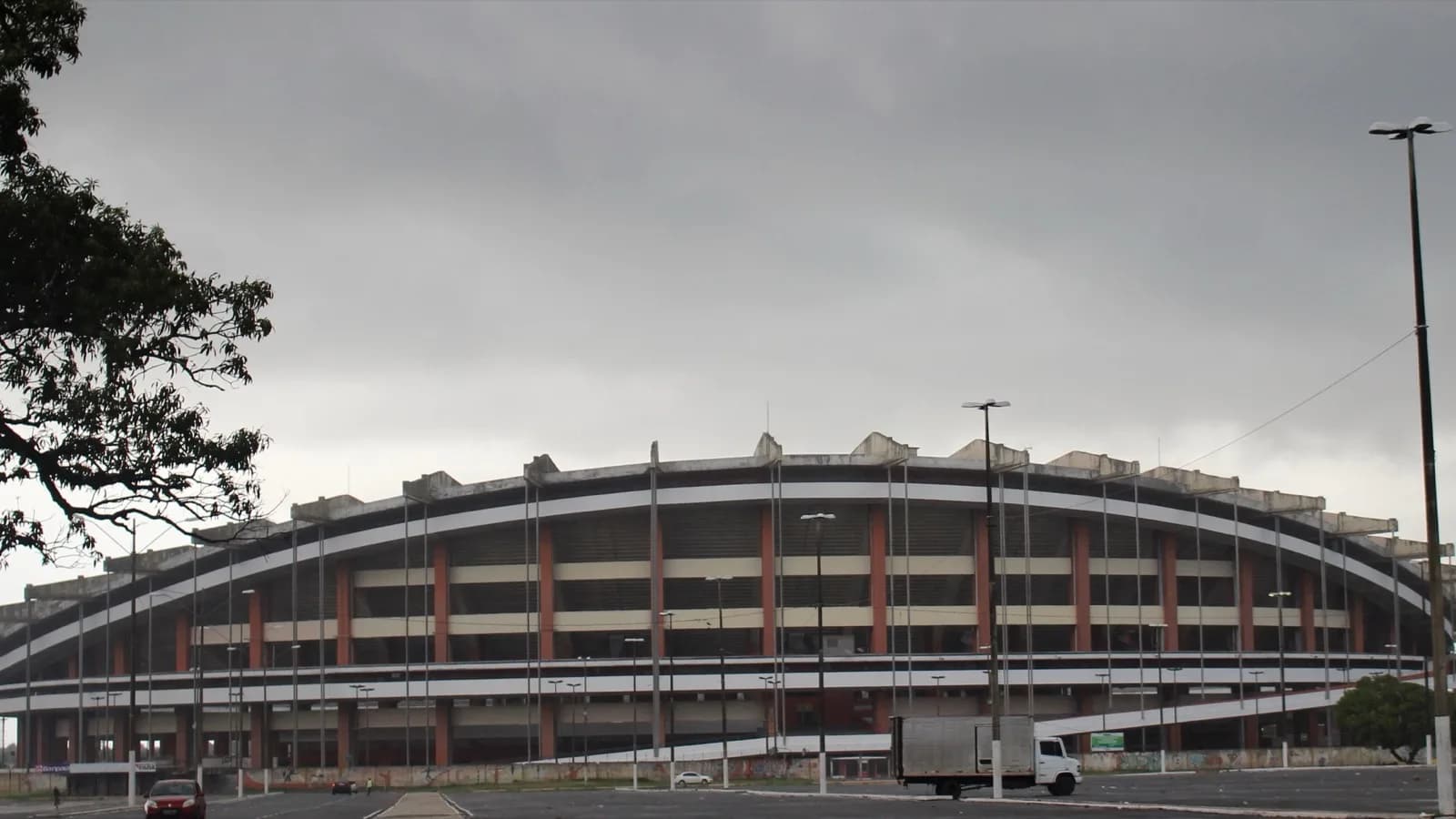 Fachada externa do Estádio Olímpico do Pará, o Mangueirão, em foto de arquivo