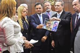 Nova lei libera spray de pimenta para defesa pessoal de mulheres em todo o país; veja as regras