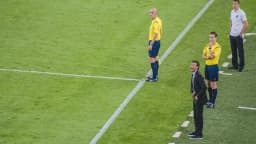 Luis Enrique à beira do campo em sua época como treinador do Barcelona (foto de arquivo, 2014)