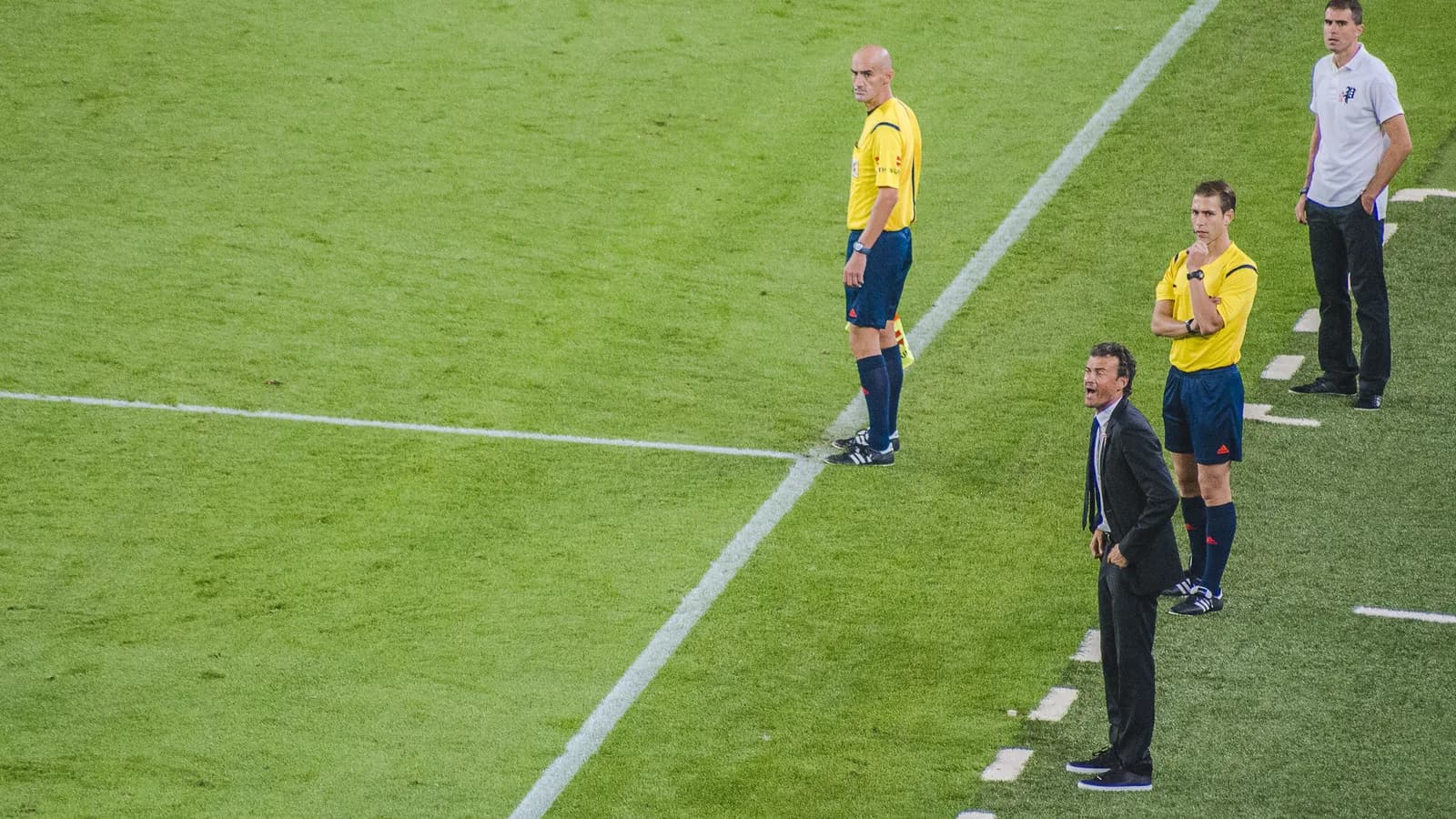 Luis Enrique à beira do campo em sua época como treinador do Barcelona (foto de arquivo, 2014)