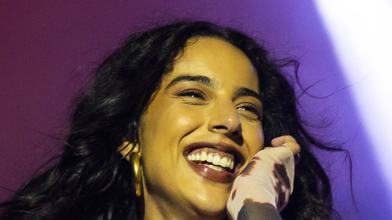 Marina Sena canta em show no Festival Sensacional, em Belo Horizonte