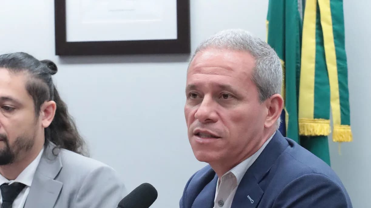 Especialista discute implementação de inteligência artificial em audiência pública na Câmara dos Deputados