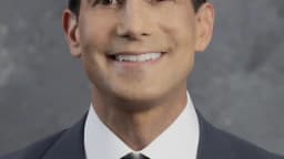 Retrato oficial de Kevin Warsh, presidente do Federal Reserve
