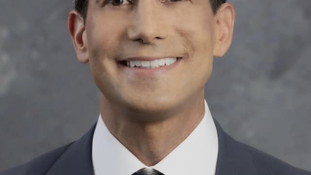 Retrato oficial de Kevin Warsh, presidente do Federal Reserve