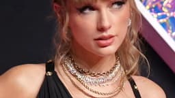 Taylor Swift no tapete vermelho do VMA de 2023 (foto de arquivo)