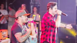 Dupla sertaneja Matheus e Kauan se apresenta ao vivo (imagem de arquivo)