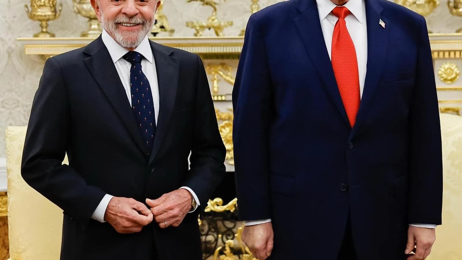 O presidente Lula e o presidente dos EUA, Donald Trump, lado a lado durante encontro oficial