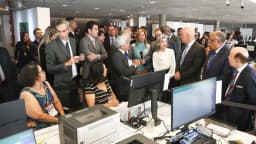 Equipe do TSE realiza teste de integridade de urna eletrônica